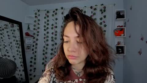 Snapshot of azumi_saan chatting on 11/28/25, 04:04 azumi saan online show from 11/28/25, 04:04