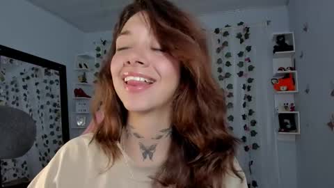 Snapshot of azumi_saan chatting on 01/15/26, 03:11 azumi saan online show from 01/15/26, 03:11