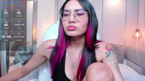 Azura online show from 01/15/25, 10:35