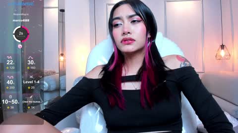 Azura online show from 02/06/25, 09:17