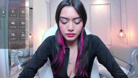 Azura online show from 02/26/25, 10:20