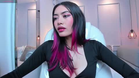 Azura online show from 03/12/25, 07:38