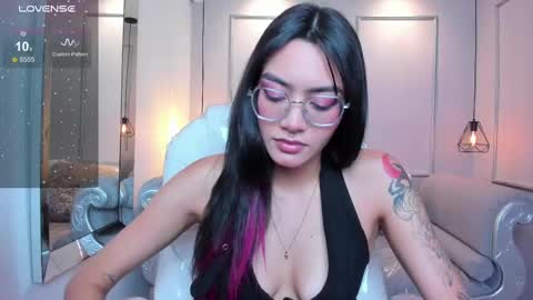 Azura online show from 09/22/25, 07:16