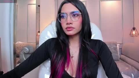 Azura online show from 10/06/25, 07:22