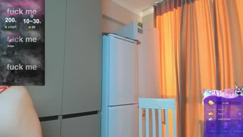 Snapshot of azure_moon chatting on 12/26/24, 10:26 azure_moon online show from 12/26/24, 10:26