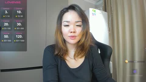 Snapshot of azure_moon chatting on 01/07/25, 01:17 azure_moon online show from 01/07/25, 01:17