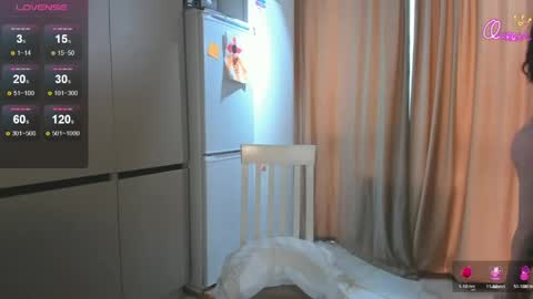 azure_moon online show from 06/05/26, 07:47