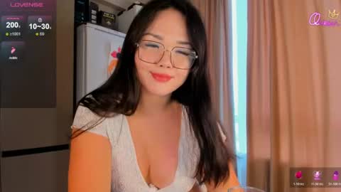 azure_moon online show from 06/20/26, 05:10