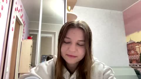 Snapshot of azzieheberly chatting on 07/09/26, 06:12 Niki online show from 07/09/26, 06:12