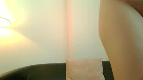 Snapshot of b3cky_ chatting on 03/07/25, 12:45 Rebecca online show from 03/07/25, 12:45