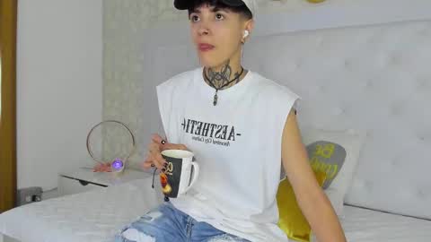 Anny online show from 02/25/26, 03:49