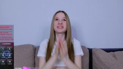 Snapshot of b4by_emilia chatting on 11/04/25, 10:03 b4by_emilia online show from 11/04/25, 10:03