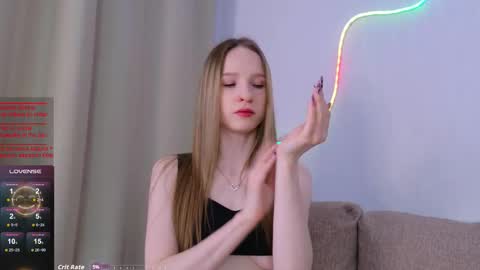 Snapshot of b4by_emilia chatting on 12/17/25, 09:37 b4by_emilia online show from 12/17/25, 09:37