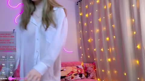 Snapshot of b4by_emilia chatting on 03/05/26, 12:12 b4by_emilia online show from 03/05/26, 12:12