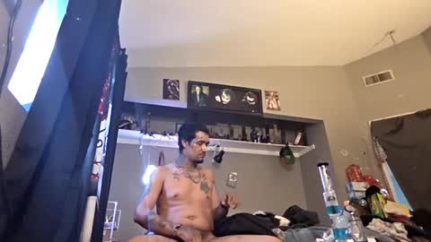 Snapshot of b_ill6669 chatting on 09/19/25, 02:07 bill9and1half online show from 09/19/25, 02:07