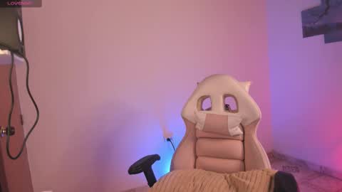 Snapshot of baaby_boyy chatting on 02/20/25, 07:34 odeley online show from 02/20/25, 07:34