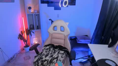 Snapshot of baaby_boyy chatting on 11/08/25, 09:42 odeley online show from 11/08/25, 09:42