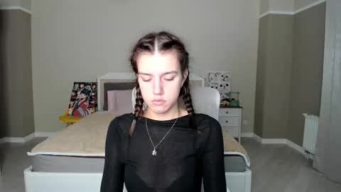 Monica online show from 09/30/25, 01:54