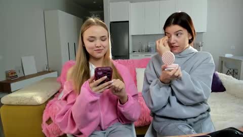 Monica online show from 10/26/25, 01:44