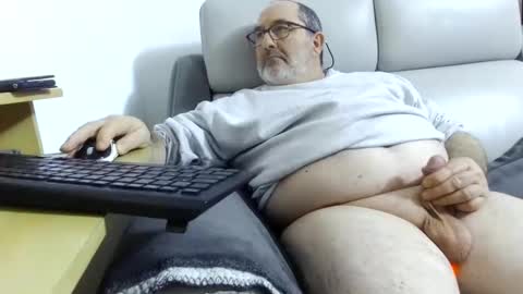 Snapshot of babacool96 chatting on 02/24/25, 11:41 babacool 96 online show from 02/24/25, 11:41