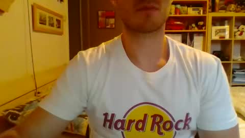 Snapshot of babacoolmagic chatting on 10/18/25, 04:19 babacoolmagic online show from 10/18/25, 04:19