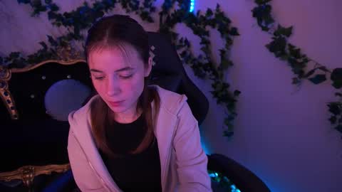 Babe online show from 10/31/25, 08:15