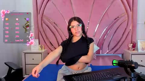 Snapshot of babe_vennus chatting on 05/02/26, 08:25 Venus online show from 05/02/26, 08:25