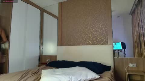 Coco online show from 04/16/26, 10:01