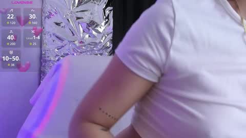 Queen B online show from 02/16/26, 05:42