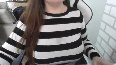 Snapshot of babecrystal chatting on 02/09/25, 05:54 Camera Prive Gotica do Baile online show from 02/09/25, 05:54