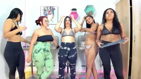 hotgirls online show from 02/12/25, 11:18