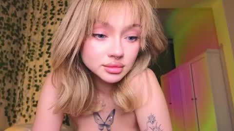 Snapshot of baby_adele chatting on 12/01/24, 04:29 bb adele online show from 12/01/24, 04:29