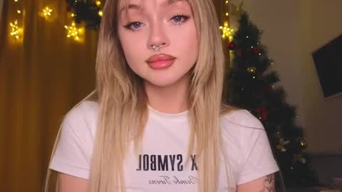 Snapshot of baby_adele chatting on 01/02/25, 08:02 bb adele online show from 01/02/25, 08:02