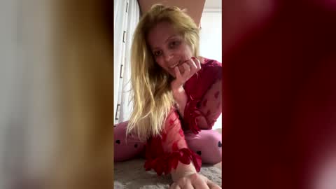 Baby Blonde online show from 05/13/26, 08:49