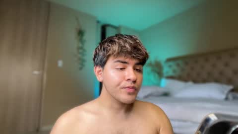 Snapshot of baby_cortesxxx chatting on 10/29/25, 09:27 David Cortes online show from 10/29/25, 09:27