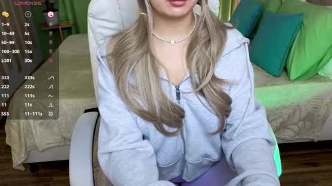 Snapshot of baby_debbie chatting on 02/20/25, 06:46 Debora online show from 02/20/25, 06:46