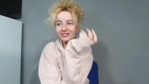 Snapshot of baby_doll91 chatting on 01/23/25, 06:14 Babby Doll online show from 01/23/25, 06:14