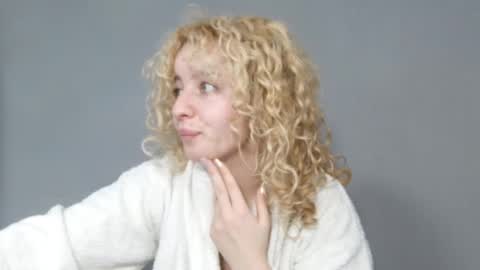 Snapshot of baby_doll91 chatting on 01/27/25, 06:41 Babby Doll online show from 01/27/25, 06:41