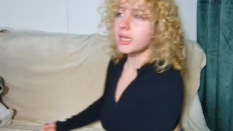 Snapshot of baby_doll91 chatting on 02/18/25, 09:53 Babby Doll online show from 02/18/25, 09:53