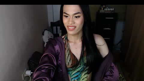 Snapshot of baby_fu chatting on 10/20/25, 07:47 Nathalia online show from 10/20/25, 07:47