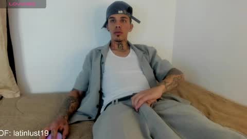 Snapshot of baby_gio chatting on 06/01/26, 05:14 OF GxoXabs online show from 06/01/26, 05:14