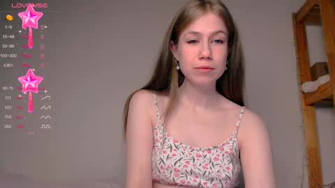 Kira online show from 02/12/25, 02:45