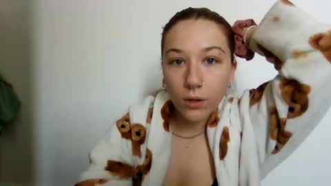 baby_girls2224 online show from 01/08/26, 12:40