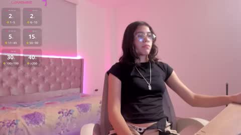 Snapshot of baby_glow01 chatting on 10/11/25, 12:58 baby_glow01 online show from 10/11/25, 12:58