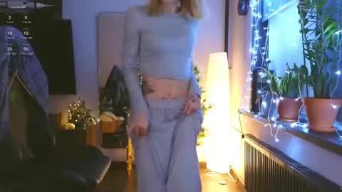 Snapshot of baby_gopn1k chatting on 12/13/24, 06:27 baby gopn1k online show from 12/13/24, 06:27