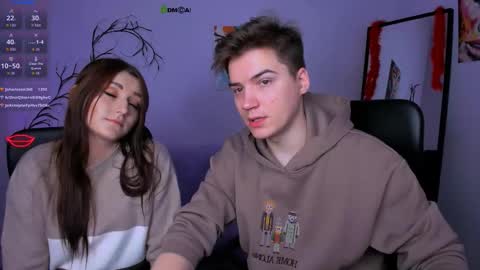 Snapshot of baby_hotte chatting on 11/19/25, 09:15 baby online show from 11/19/25, 09:15