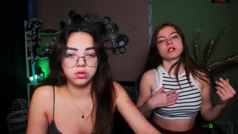 Snapshot of baby_hotte chatting on 11/26/25, 06:58 baby online show from 11/26/25, 06:58