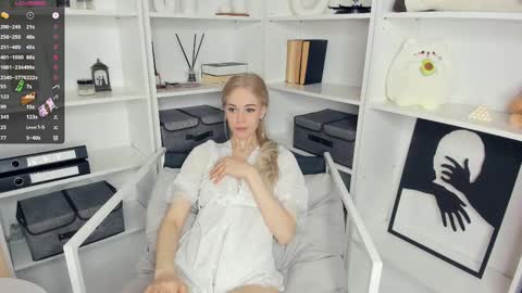 Emily online show from 02/19/25, 06:11