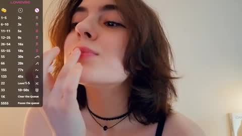 Emily online show from 04/01/26, 07:31