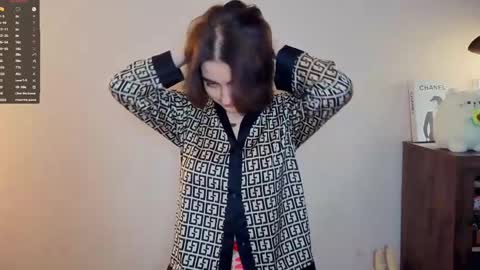 Emily online show from 04/08/26, 07:52